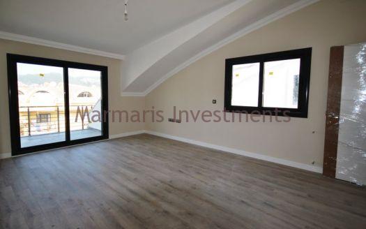 High-quality apartment for sale close to amenities around Marmaris city centre