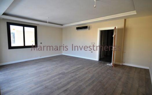 High-quality apartment for sale close to amenities around Marmaris city centre