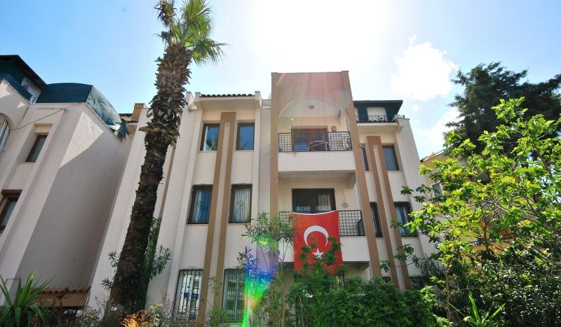 ThespaciousduplexapartmentforsaleincentreofMarmaris